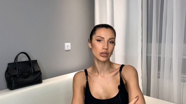 Часть 2/PATRICK TA / Тестируем вместе косметику визажиста Gigi Hadid /Обзор всех продуктов для тела смотреть онлайн