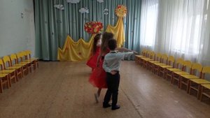 танец Полонез, старшая группа МБДОУ детский сад 40