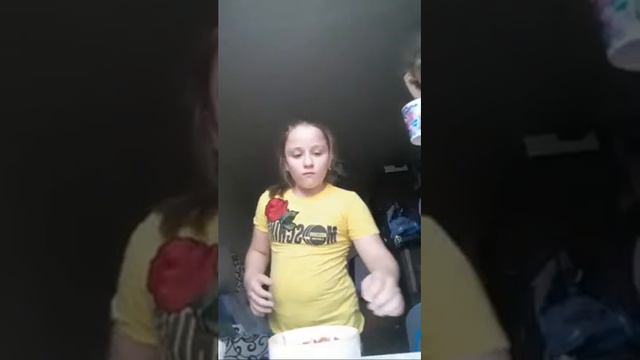 Играем в Твистер)