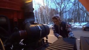 Мое утро с конфеткой проходит одинаково.mp4
