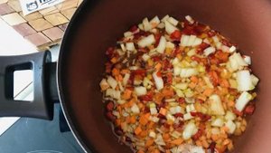 Суп с чечевицей и картофелем на курином бульоне