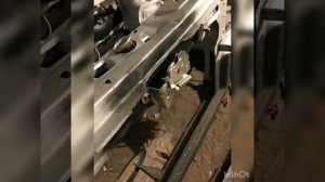 Установка замка на капот ваз 2109 от ваз2110 и обрезка телевизора под дросселя