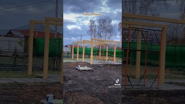 Монтаж  перголы ( комбинация металл и дерево) смотреть онлайн