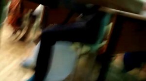 Пацан лопнул шар на уроке