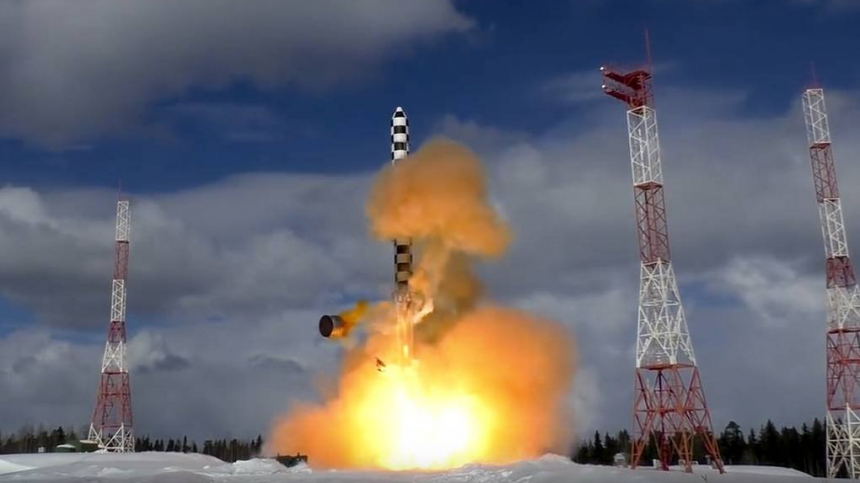 Военный эксперт сравнил новую тяжелую ракету «Сармат» с американской Minuteman III: разница очевидна