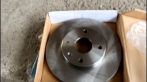 Chevrolet Epica Шевроле Эпика 2011 года Замена передних тормозных дисков и колодок