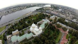 Колокольный звон в Свято-Троицкой Александро-Невской лавре с 18 тонником