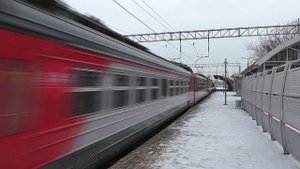 Видео снято 30.01.2023 г. в 10:20 видеокамерой Panasonic HC-V760 на пл. Косино, перегон ст. Перово-1
