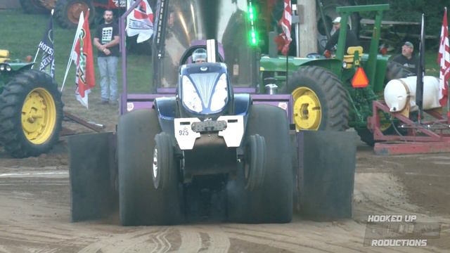 Light Limited Super Stocks & Modified Mini Tractors Pulling In Ridgeland, WI - Tractor Pulling 2022