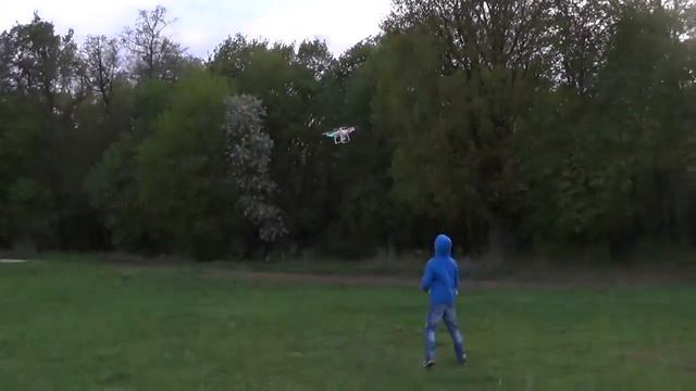Квадрокоптер DJI Phantom FC40 смотреть онлайн