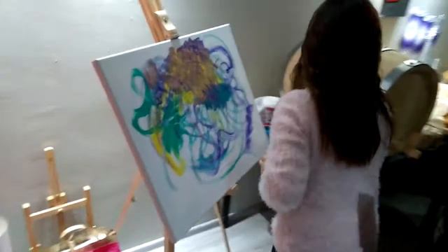 Рисуване на лого - зала Контраст. Забавление и изненада за парти.