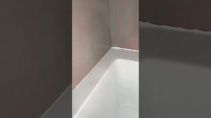 Герметизация примыкания в ванной со стеной