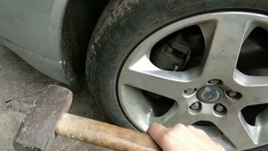 2. Стук амортизатора Volvo S80 II