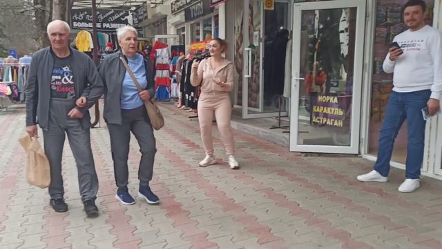Песни Кришнаитов. Часть 11. Кришнаиты поют. Видео Кришнаиты. Рынок зелёная роща, Ессентуки.