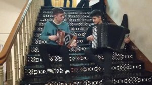 "Наласа", "Шиңгән чәчәкләр" на баяне, на гармони.
