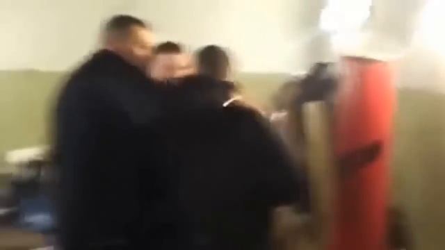 Пьяный боксмастер смотреть онлайн