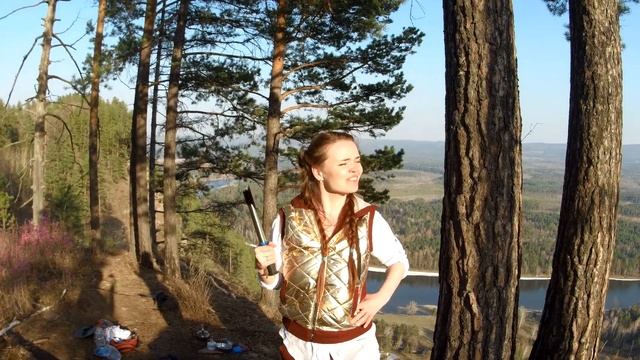 33 Богатыря в Шаманке. Жарим рыбку на утесе .Едим конопляную кашу. смотреть онлайн