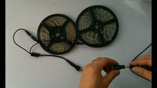 3528 LED Strips White & Warm White смотреть онлайн