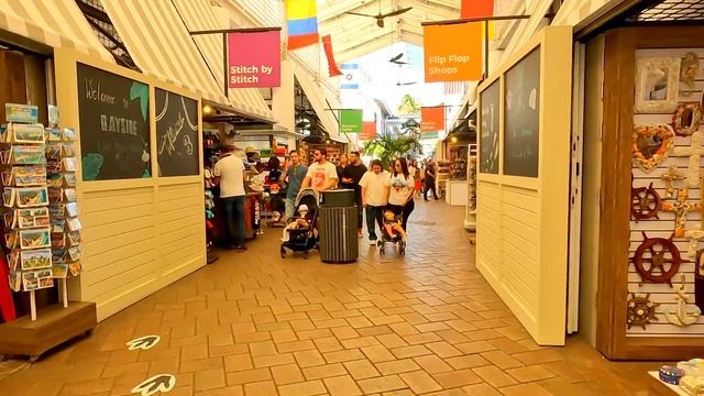 Walking around the Bayside Marketplace - Miami, FL смотреть онлайн