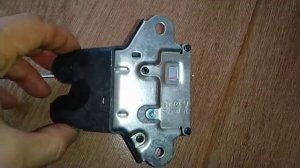 Замок крышки багажника Hyundai Elantra 4 IV HD 81220-2H000