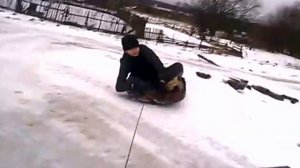 Зимний прикол на мотороллере муравей.