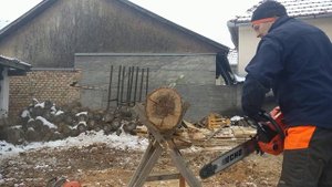 ECHO CS 620 SX vs. Husqvarna 562 XP.