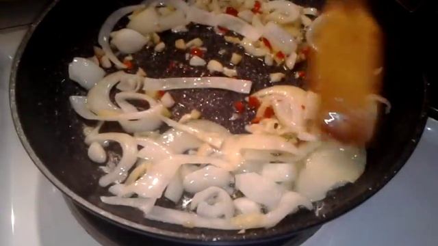 Жареная курица с овощами & Fried chicken with vegetables смотреть онлайн