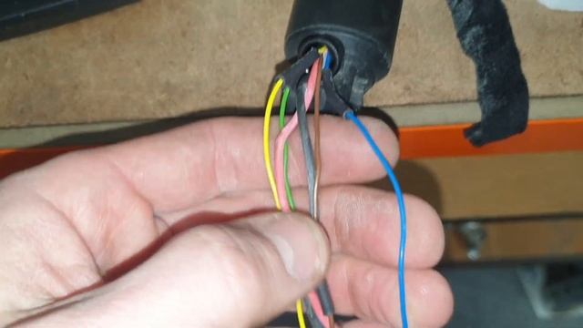 Шкода СуперБ Електро кришка багажника смотреть онлайн