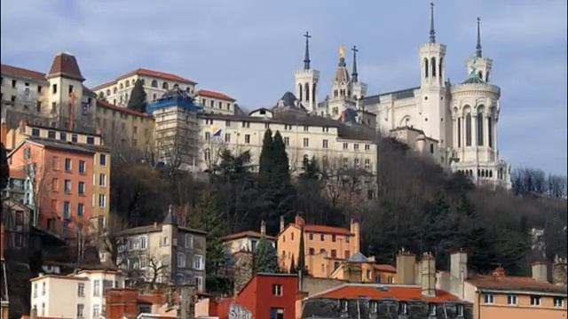 France. Франция. Достопримечательности Франции. Париж. Марсель, Лион, Тулуза. Флаг и герб Франции.