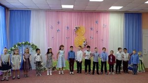 Шуточная песня на 8 марта "Бабушка 21 века" подготовительная √4 "Звёздочка"