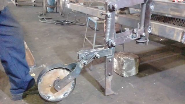 Самодельная сеялка,секция анкера смотреть онлайн