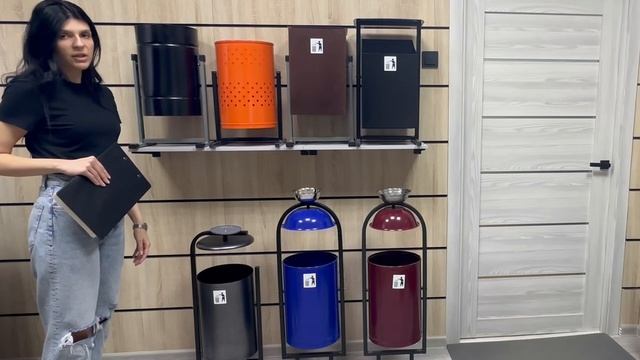 Металлические урны уличные для бытовых отходов