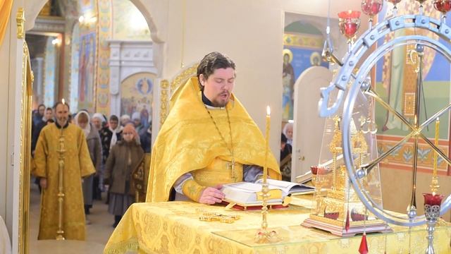 ПОЗДНЯЯ ЛИТУРГИЯ В ПРОЩЕНОЕ ВОСКРЕСЕНИЕ: ВОСПОМИНАНИЕ АДАМОВА ИЗГНАНИЯ