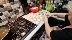 Надя готовит БЕЛЯШИ НА ПРОДАЖУ