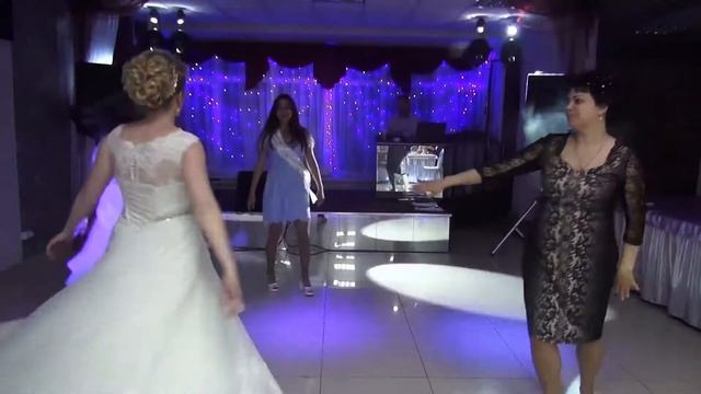 video AloneStudio Подарок невесты жениху смотреть онлайн