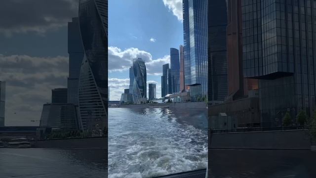 Электрический речной трамвай в Москве