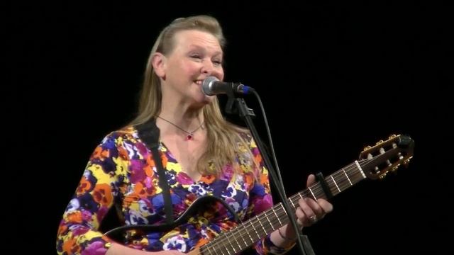 Галина Хомчик. Вечер бродит по лесным дорожкам.