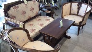 Старинная мебель и антиквариат - более 1000 кв. метров в наличии в Москве!