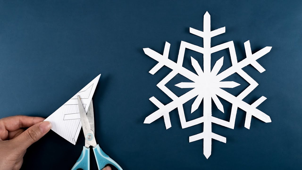 Как сделать снежинки из бумаги