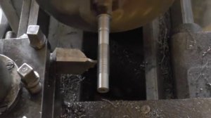 нарезаем резьбу м12 шаг 1,25 на токарном ИЖ 1И611П