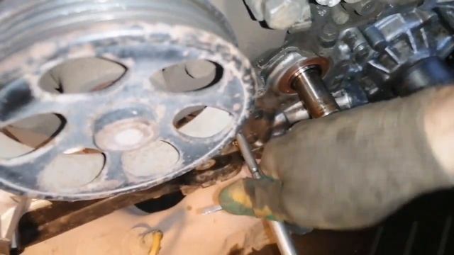 Subaru Impreza" (2.0l) Замена Ремня ГРМ... смотреть онлайн