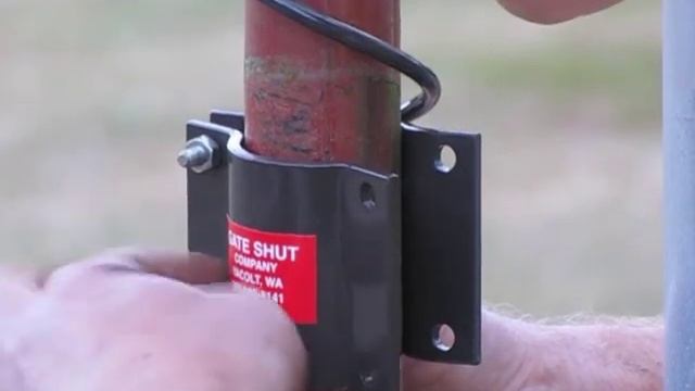 How to install the gate shut spring gate closer on a ranch gate смотреть онлайн