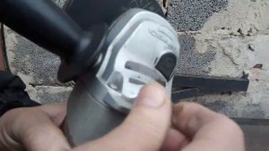 Удобное крепление болгарки на стене