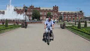 Трехколесный велосипед с мотором (2013)