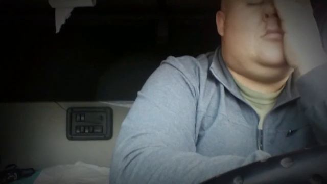 Сижу пинаю их"? смотреть онлайн