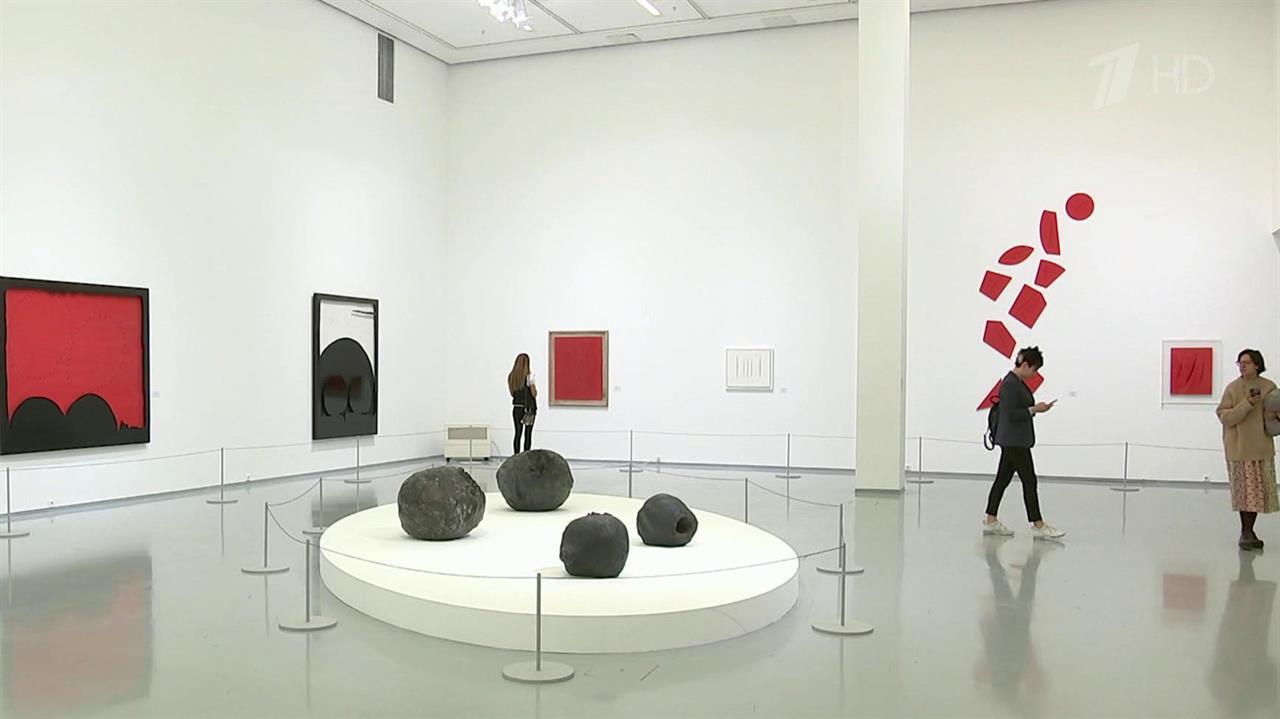 В Москве готовится к открытию выставка художника Лучо Фонтаны "Ретроспектива"