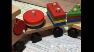 Развивающая деревянная игрушка "Паровоз-сортер с вагонами"