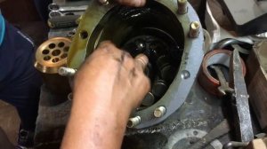 Вскрытие и дефектовка оксиально-поршневого насоса 313.3.112