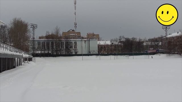 Зимняя пробежка на стадионе