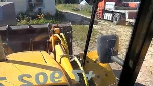 JCB трактор не работает челюсть на ковше .